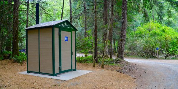 Wheel-Chair-Accessible-Pit-Toilet-at-Horn-Lake-Regional-Park