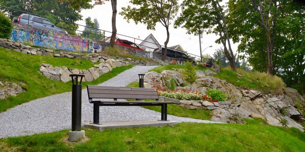 Wishbone-Larson-Park-Bench-Front-View-in-Nelson-BC