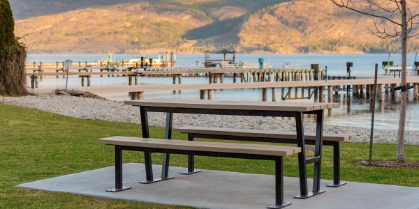 Wishbone-Rutherford-Picnic-Table-in-West-Kelowna-BC